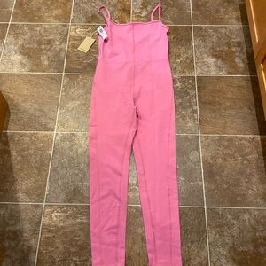 Aritzia divinity jumpsuit full length NWT size medium bubble pink